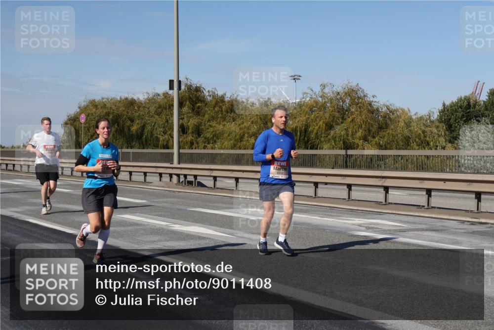 03.10.2025 - Köhlbrandbrückenlauf Julia Fischer http://msf.ph/oto/9011408 03.10.2025 12:59:27 Position 3 6448 meine-sportfotos.de