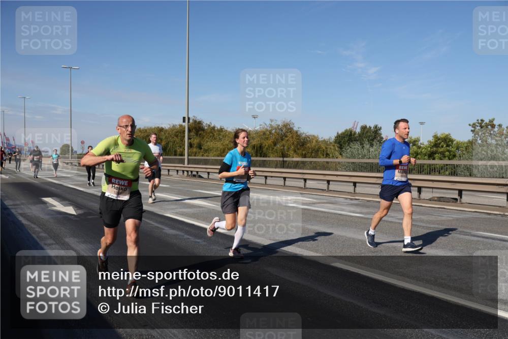 03.10.2025 - Köhlbrandbrückenlauf Julia Fischer http://msf.ph/oto/9011417 03.10.2025 12:59:28 Position 3  meine-sportfotos.de