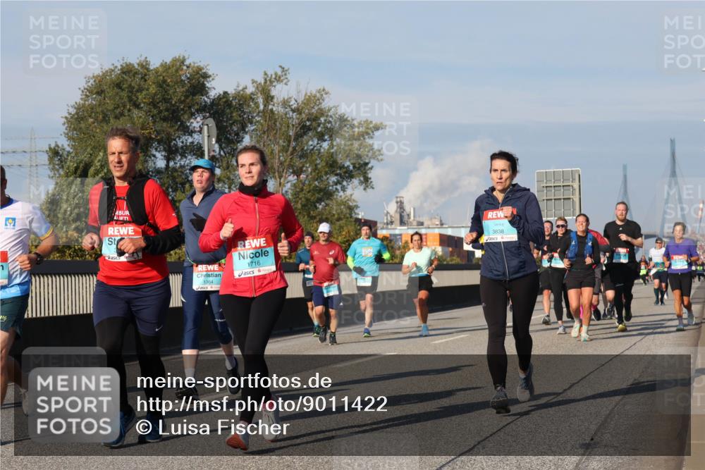 03.10.2025 - Köhlbrandbrückenlauf Luisa Fischer http://msf.ph/oto/9011422 03.10.2025 10:53:53 Position 3 7, 1364, 1716, 3838 meine-sportfotos.de