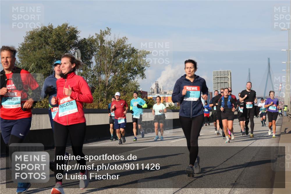 03.10.2025 - Köhlbrandbrückenlauf Luisa Fischer http://msf.ph/oto/9011426 03.10.2025 10:53:53 Position 3 3272, 1716, 8838 meine-sportfotos.de