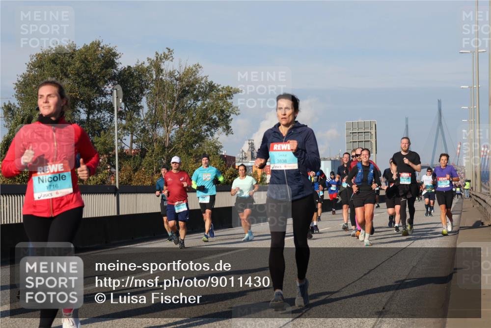 03.10.2025 - Köhlbrandbrückenlauf Luisa Fischer http://msf.ph/oto/9011430 03.10.2025 10:53:54 Position 3 1716, 3838 meine-sportfotos.de