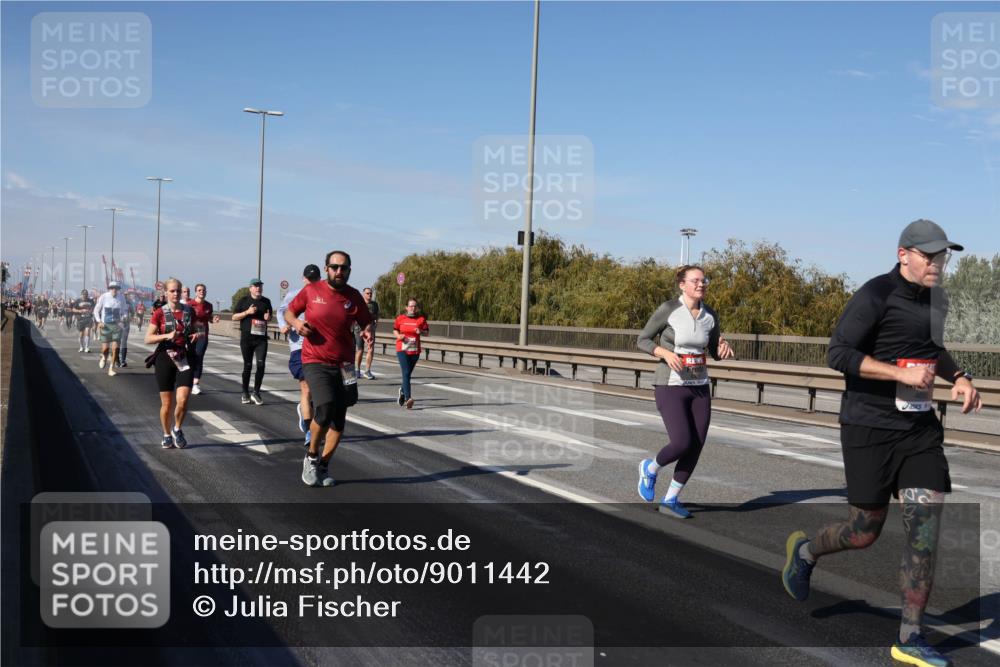 03.10.2025 - Köhlbrandbrückenlauf Julia Fischer http://msf.ph/oto/9011442 03.10.2025 12:59:38 Position 3  meine-sportfotos.de