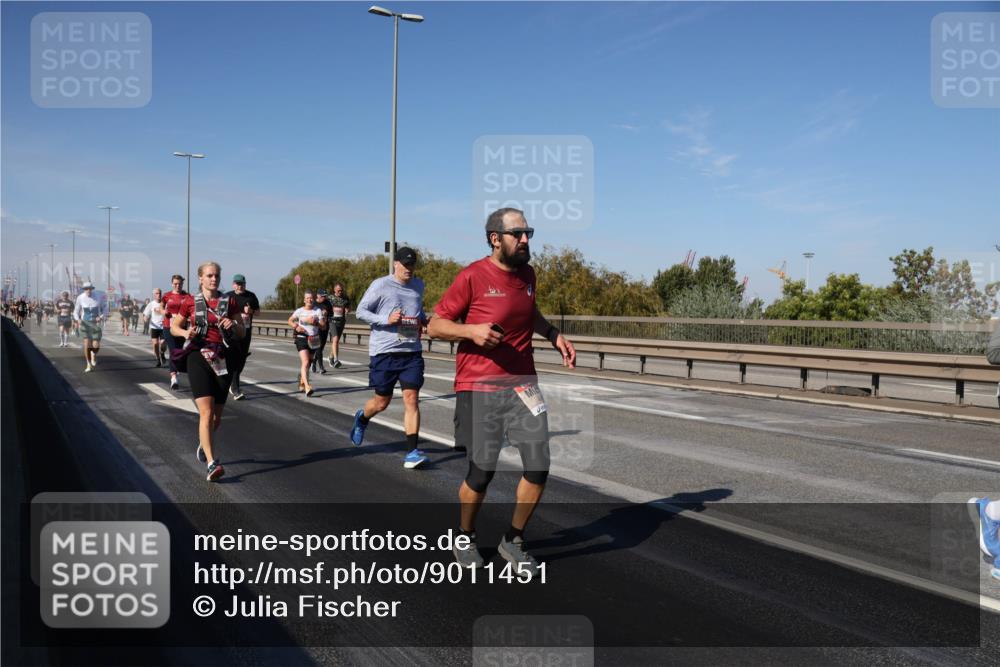 03.10.2025 - Köhlbrandbrückenlauf Julia Fischer http://msf.ph/oto/9011451 03.10.2025 12:59:39 Position 3  meine-sportfotos.de