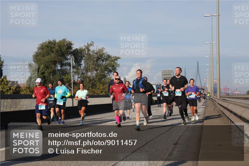 03.10.2025 - Köhlbrandbrückenlauf Luisa Fischer http://msf.ph/oto/9011457 03.10.2025 10:53:56 Position 3  meine-sportfotos.de
