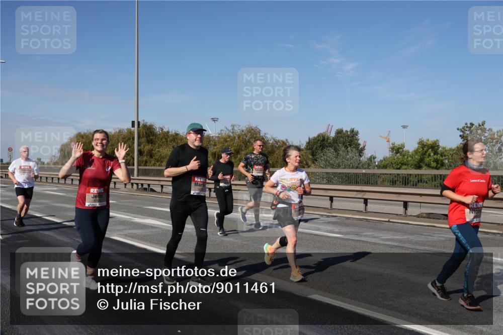 03.10.2025 - Köhlbrandbrückenlauf Julia Fischer http://msf.ph/oto/9011461 03.10.2025 12:59:42 Position 3 4785 meine-sportfotos.de