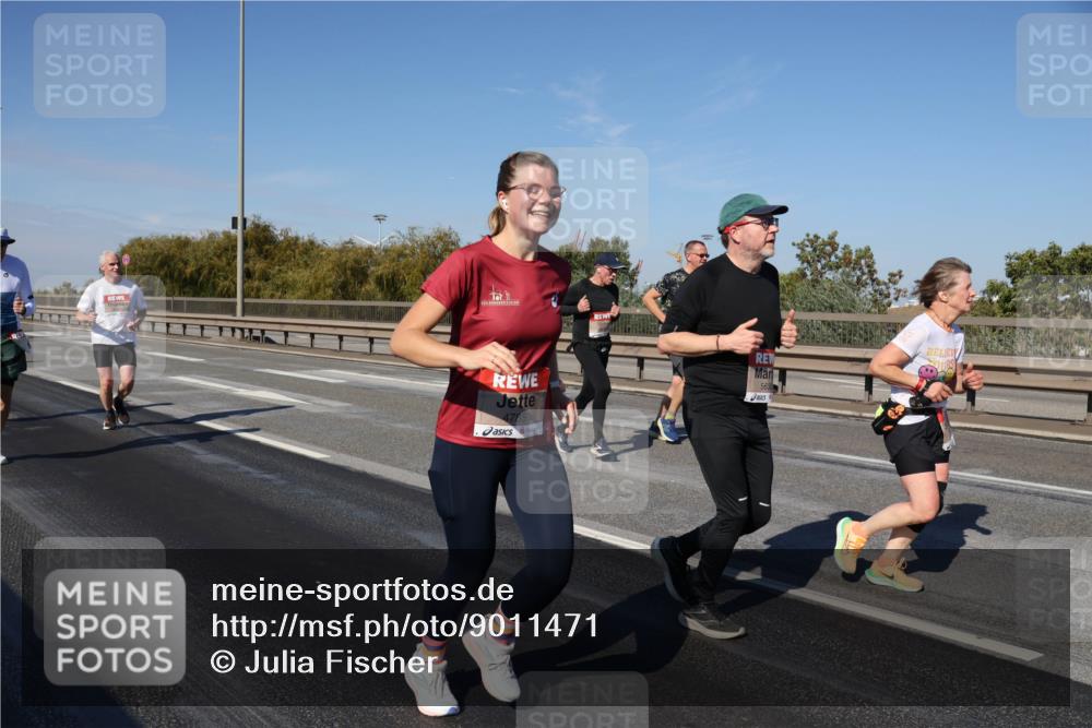 03.10.2025 - Köhlbrandbrückenlauf Julia Fischer http://msf.ph/oto/9011471 03.10.2025 12:59:43 Position 3 4785 meine-sportfotos.de