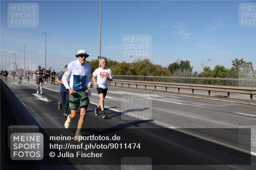 03.10.2025 - Köhlbrandbrückenlauf Julia Fischer http://msf.ph/oto/9011474 03.10.2025 12:59:45 Position 3  meine-sportfotos.de
