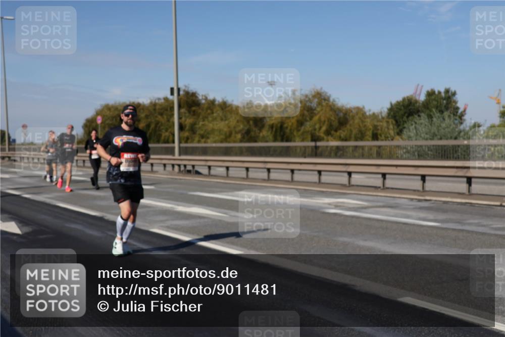 03.10.2025 - Köhlbrandbrückenlauf Julia Fischer http://msf.ph/oto/9011481 03.10.2025 12:59:47 Position 3  meine-sportfotos.de