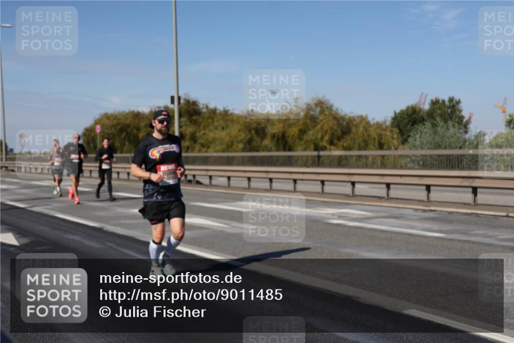 03.10.2025 - Köhlbrandbrückenlauf Julia Fischer http://msf.ph/oto/9011485 03.10.2025 12:59:48 Position 3  meine-sportfotos.de