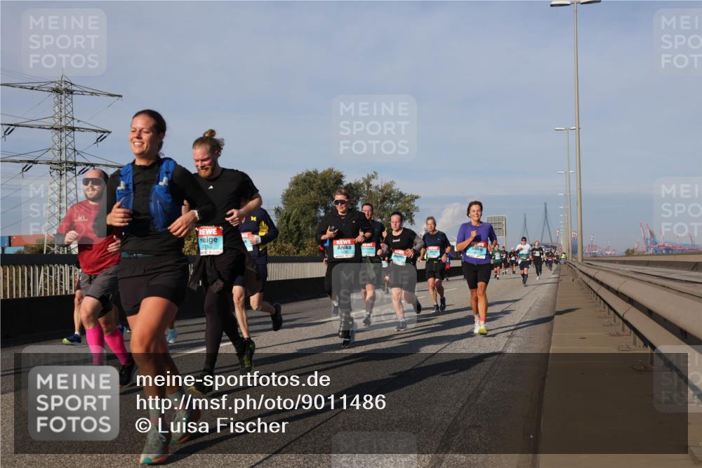 03.10.2025 - Köhlbrandbrückenlauf Luisa Fischer http://msf.ph/oto/9011486 03.10.2025 10:53:59 Position 3 2793 meine-sportfotos.de