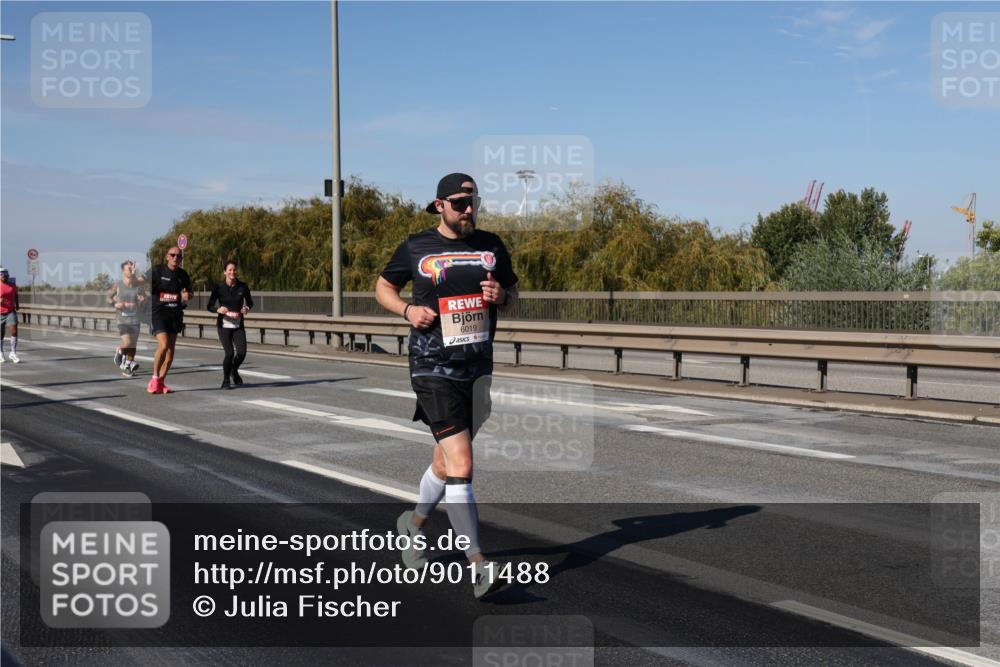 03.10.2025 - Köhlbrandbrückenlauf Julia Fischer http://msf.ph/oto/9011488 03.10.2025 12:59:48 Position 3 6019 meine-sportfotos.de