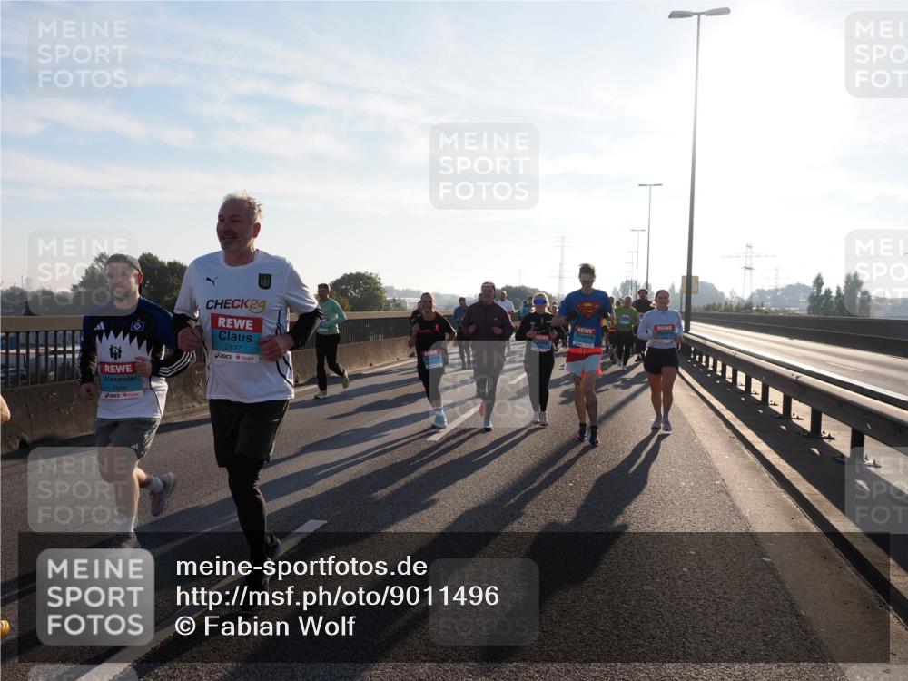 03.10.2025 - Köhlbrandbrückenlauf Fabian Wolf http://msf.ph/oto/9011496 03.10.2025 09:22:25 Position 3 2834, 24, 2837 meine-sportfotos.de