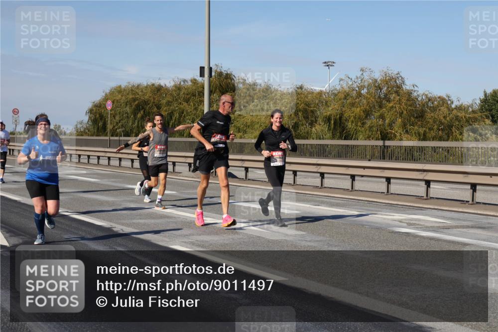03.10.2025 - Köhlbrandbrückenlauf Julia Fischer http://msf.ph/oto/9011497 03.10.2025 12:59:50 Position 3  meine-sportfotos.de