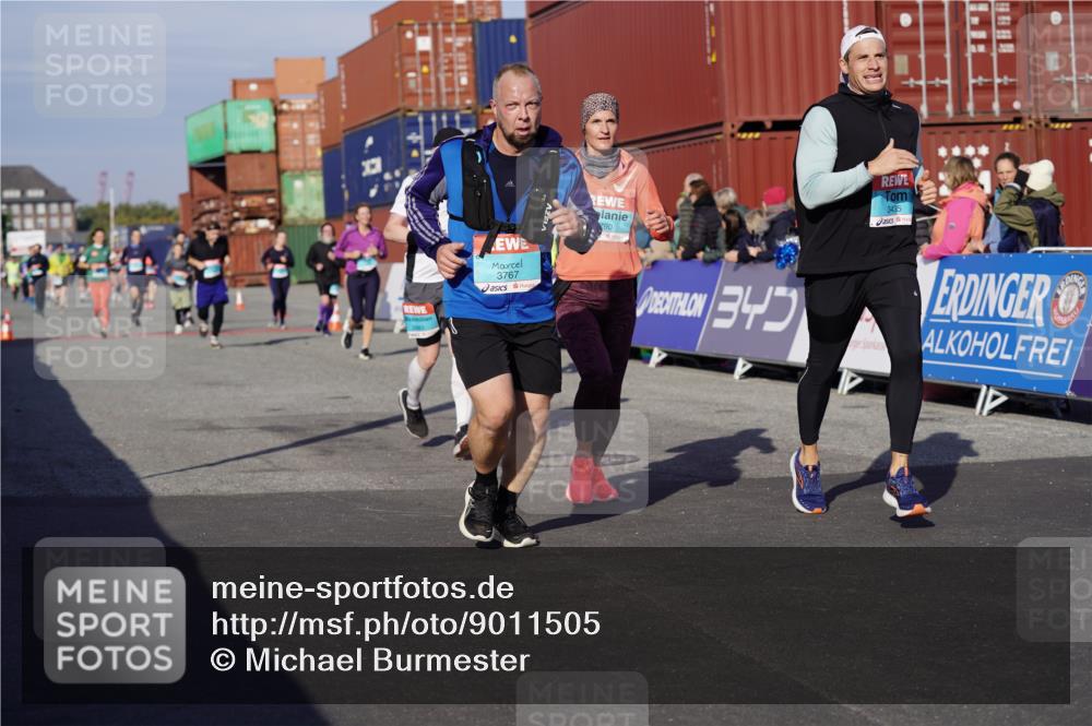 03.10.2025 - Köhlbrandbrückenlauf Michael Burmester http://msf.ph/oto/9011505 03.10.2025 10:12:13 Ziel 1347, 1444, 1520, 1681, 1771, 2790, 2841, 2883, 3435, 3767 meine-sportfotos.de