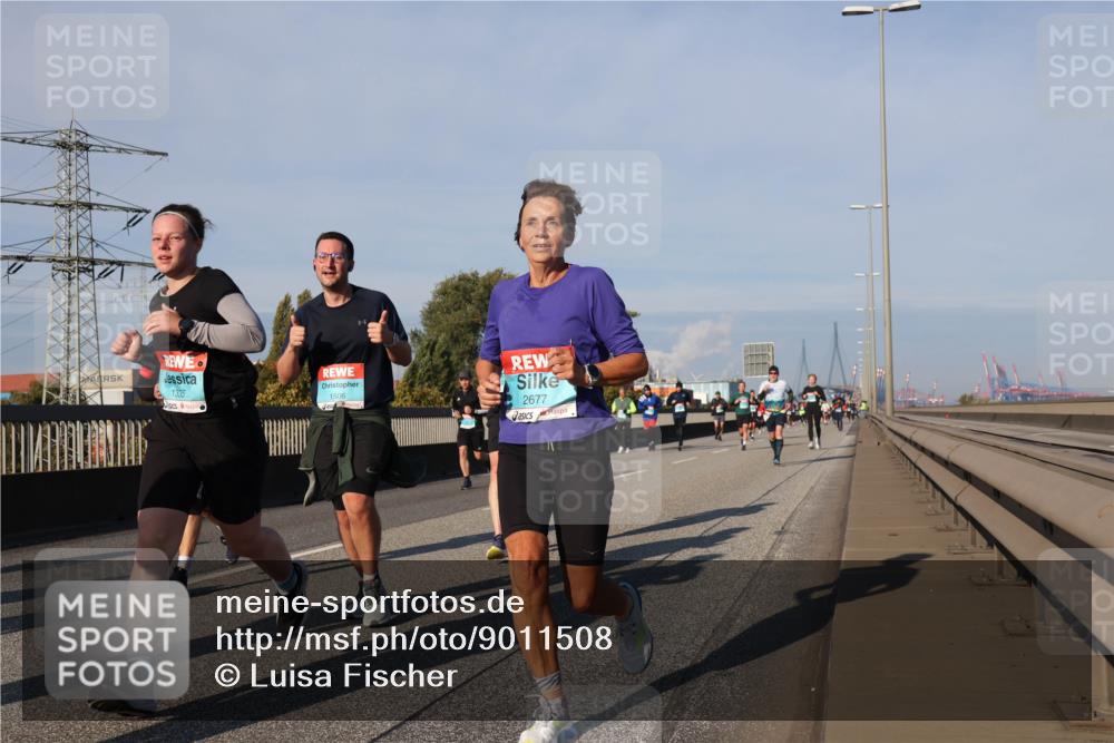 03.10.2025 - Köhlbrandbrückenlauf Luisa Fischer http://msf.ph/oto/9011508 03.10.2025 10:54:01 Position 3 1335, 1506, 2677 meine-sportfotos.de