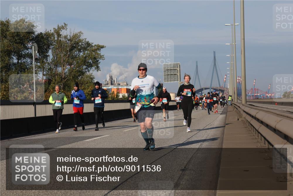 03.10.2025 - Köhlbrandbrückenlauf Luisa Fischer http://msf.ph/oto/9011536 03.10.2025 10:54:04 Position 3  meine-sportfotos.de