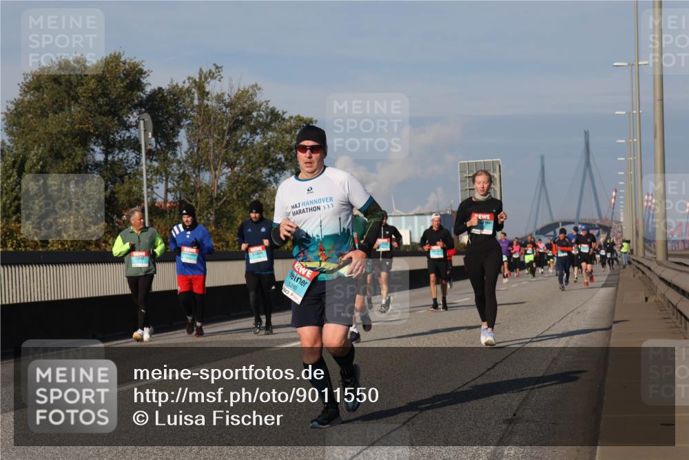 03.10.2025 - Köhlbrandbrückenlauf Luisa Fischer http://msf.ph/oto/9011550 03.10.2025 10:54:05 Position 3 32, 80 meine-sportfotos.de