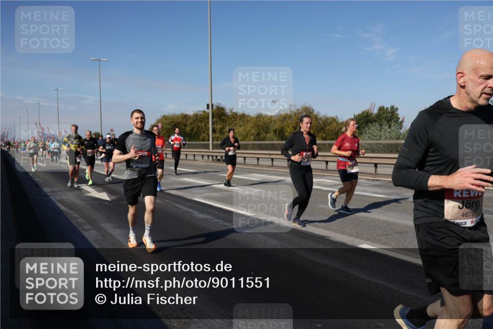 03.10.2025 - Köhlbrandbrückenlauf Julia Fischer http://msf.ph/oto/9011551 03.10.2025 13:00:00 Position 3 4678 meine-sportfotos.de