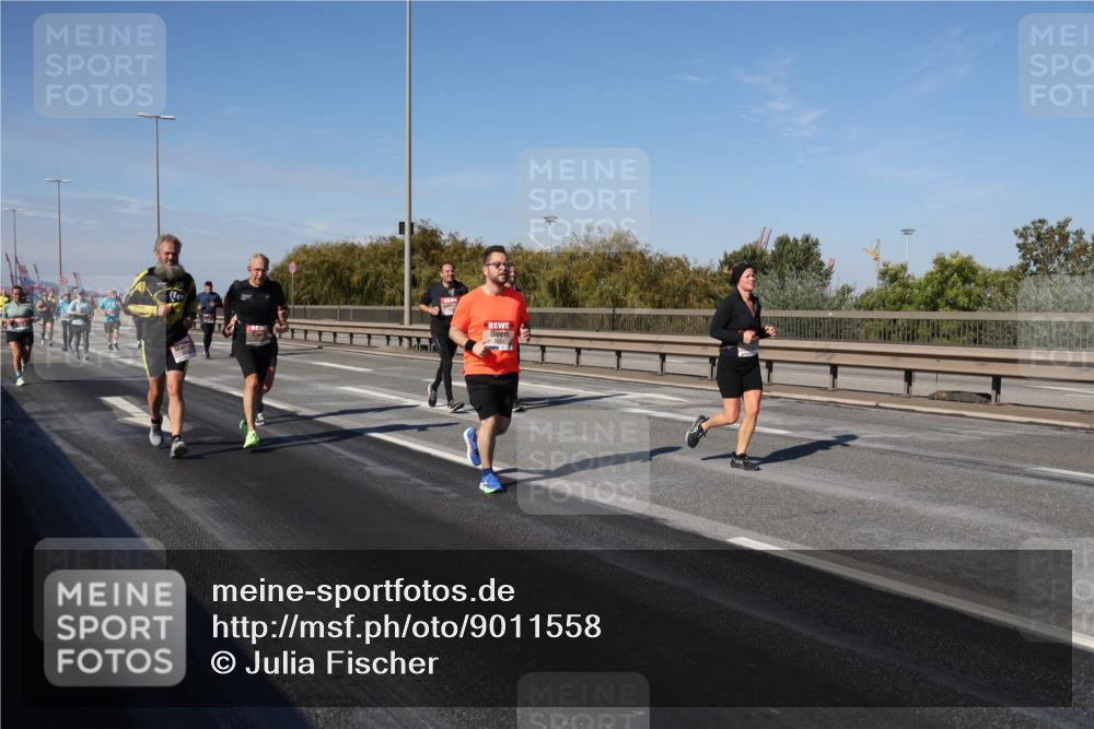 03.10.2025 - Köhlbrandbrückenlauf Julia Fischer http://msf.ph/oto/9011558 03.10.2025 13:00:02 Position 3  meine-sportfotos.de