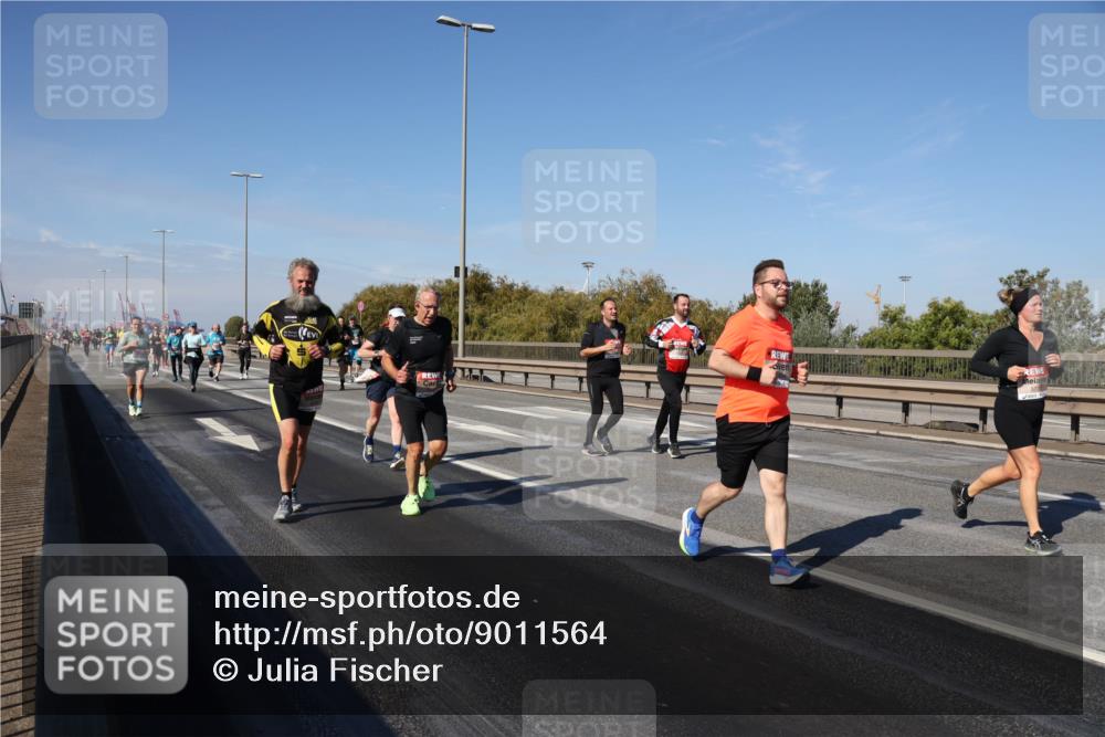 03.10.2025 - Köhlbrandbrückenlauf Julia Fischer http://msf.ph/oto/9011564 03.10.2025 13:00:03 Position 3  meine-sportfotos.de
