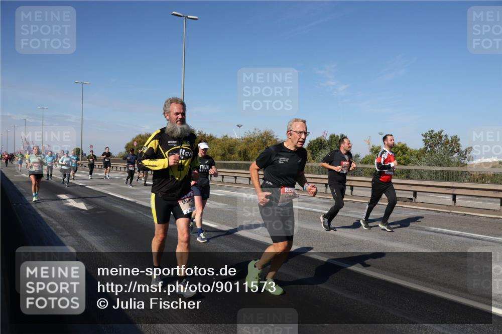 03.10.2025 - Köhlbrandbrückenlauf Julia Fischer http://msf.ph/oto/9011573 03.10.2025 13:00:04 Position 3  meine-sportfotos.de