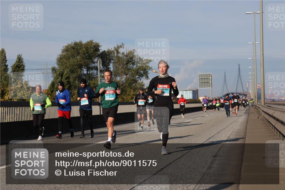 03.10.2025 - Köhlbrandbrückenlauf Luisa Fischer http://msf.ph/oto/9011575 03.10.2025 10:54:07 Position 3 1699 meine-sportfotos.de