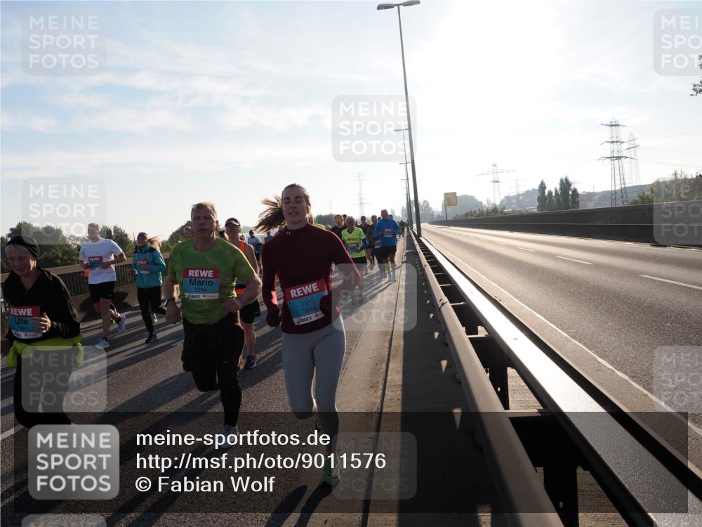 03.10.2025 - Köhlbrandbrückenlauf Fabian Wolf http://msf.ph/oto/9011576 03.10.2025 09:22:31 Position 3 3399, 3398, 3816 meine-sportfotos.de