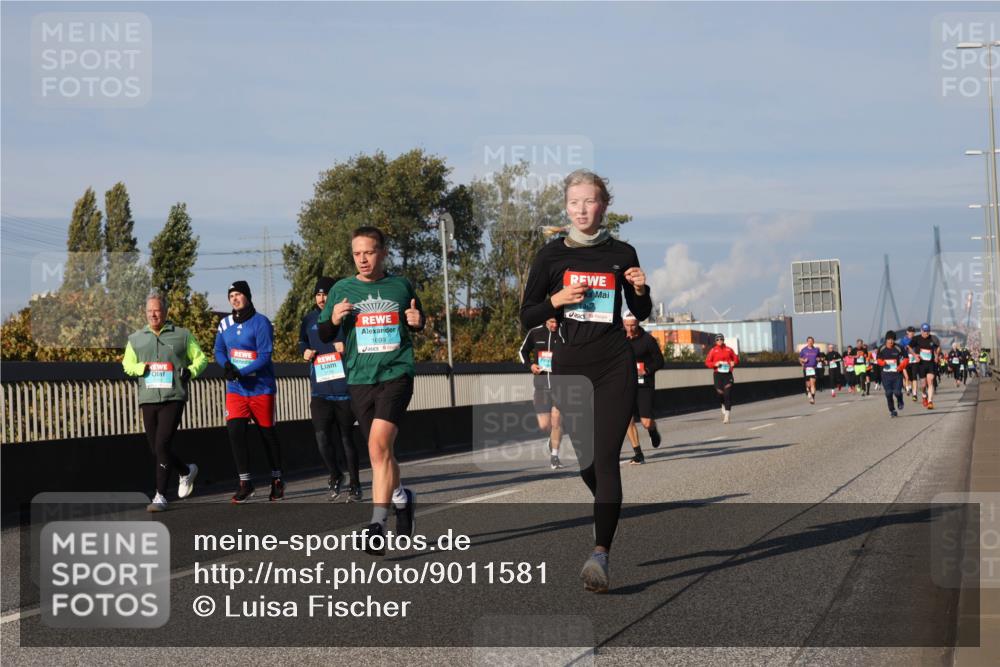 03.10.2025 - Köhlbrandbrückenlauf Luisa Fischer http://msf.ph/oto/9011581 03.10.2025 10:54:08 Position 3 1699 meine-sportfotos.de