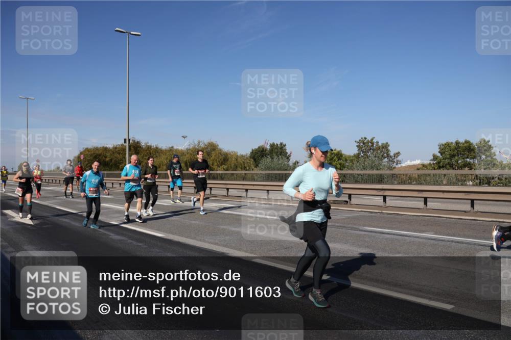 03.10.2025 - Köhlbrandbrückenlauf Julia Fischer http://msf.ph/oto/9011603 03.10.2025 13:00:10 Position 3  meine-sportfotos.de