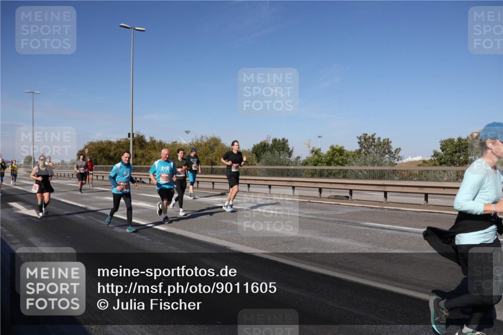 03.10.2025 - Köhlbrandbrückenlauf Julia Fischer http://msf.ph/oto/9011605 03.10.2025 13:00:11 Position 3  meine-sportfotos.de