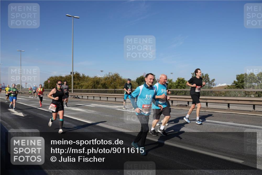 03.10.2025 - Köhlbrandbrückenlauf Julia Fischer http://msf.ph/oto/9011615 03.10.2025 13:00:12 Position 3  meine-sportfotos.de
