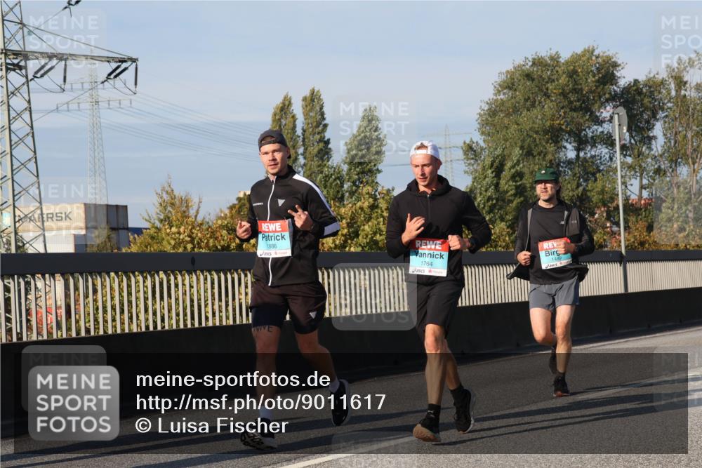 03.10.2025 - Köhlbrandbrückenlauf Luisa Fischer http://msf.ph/oto/9011617 03.10.2025 10:54:11 Position 3 1886, 1764, 1489 meine-sportfotos.de