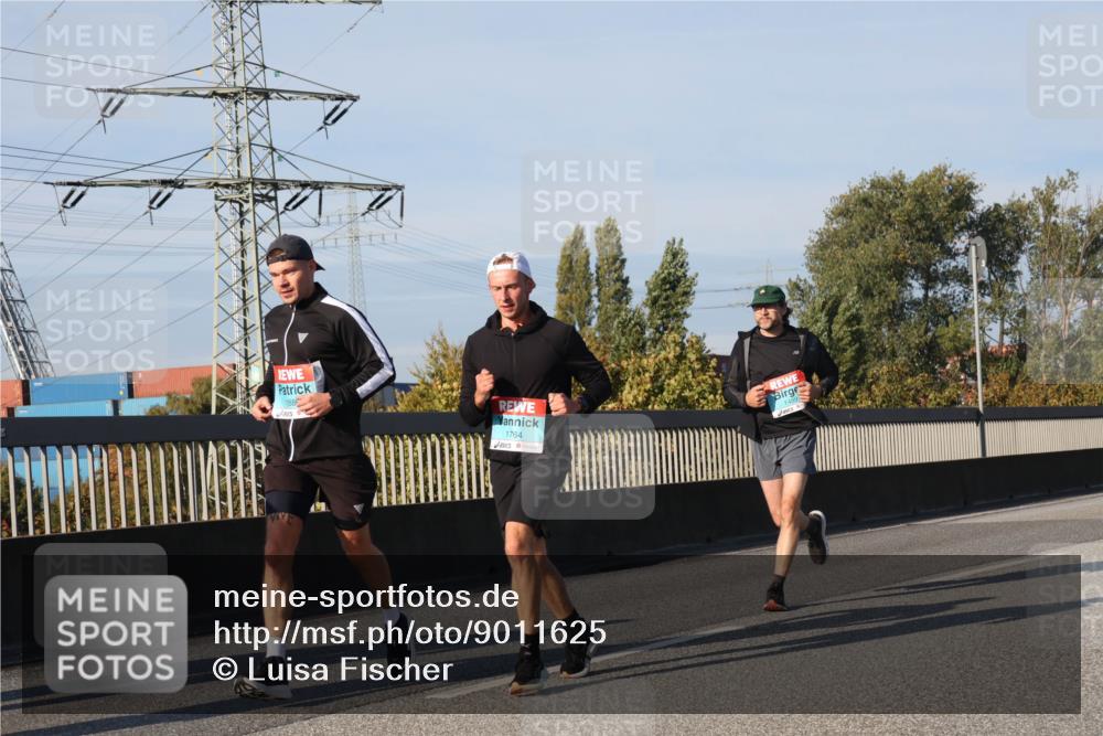 03.10.2025 - Köhlbrandbrückenlauf Luisa Fischer http://msf.ph/oto/9011625 03.10.2025 10:54:12 Position 3 188, 1764 meine-sportfotos.de