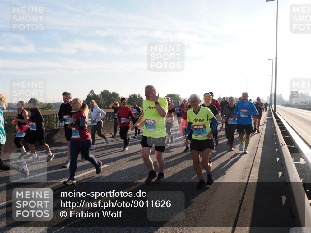 03.10.2025 - Köhlbrandbrückenlauf Fabian Wolf http://msf.ph/oto/9011626 03.10.2025 09:22:33 Position 3 2739, 2742 meine-sportfotos.de
