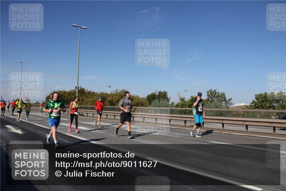 03.10.2025 - Köhlbrandbrückenlauf Julia Fischer http://msf.ph/oto/9011627 03.10.2025 13:00:15 Position 3  meine-sportfotos.de