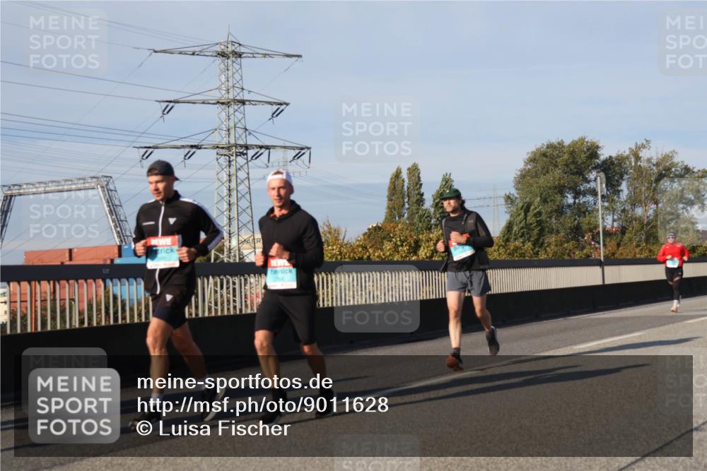 03.10.2025 - Köhlbrandbrückenlauf Luisa Fischer http://msf.ph/oto/9011628 03.10.2025 10:54:12 Position 3 111 meine-sportfotos.de
