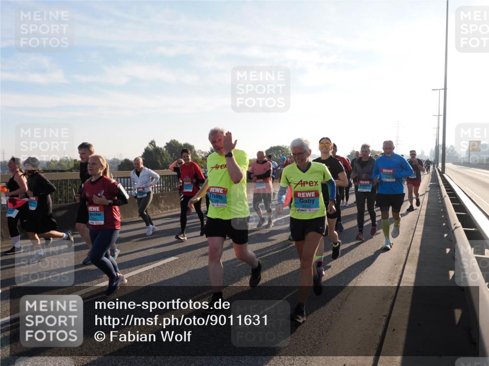 03.10.2025 - Köhlbrandbrückenlauf Fabian Wolf http://msf.ph/oto/9011631 03.10.2025 09:22:33 Position 3 2739, 2742 meine-sportfotos.de