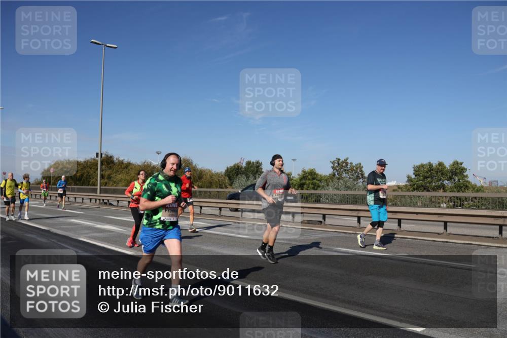 03.10.2025 - Köhlbrandbrückenlauf Julia Fischer http://msf.ph/oto/9011632 03.10.2025 13:00:16 Position 3 6316 meine-sportfotos.de