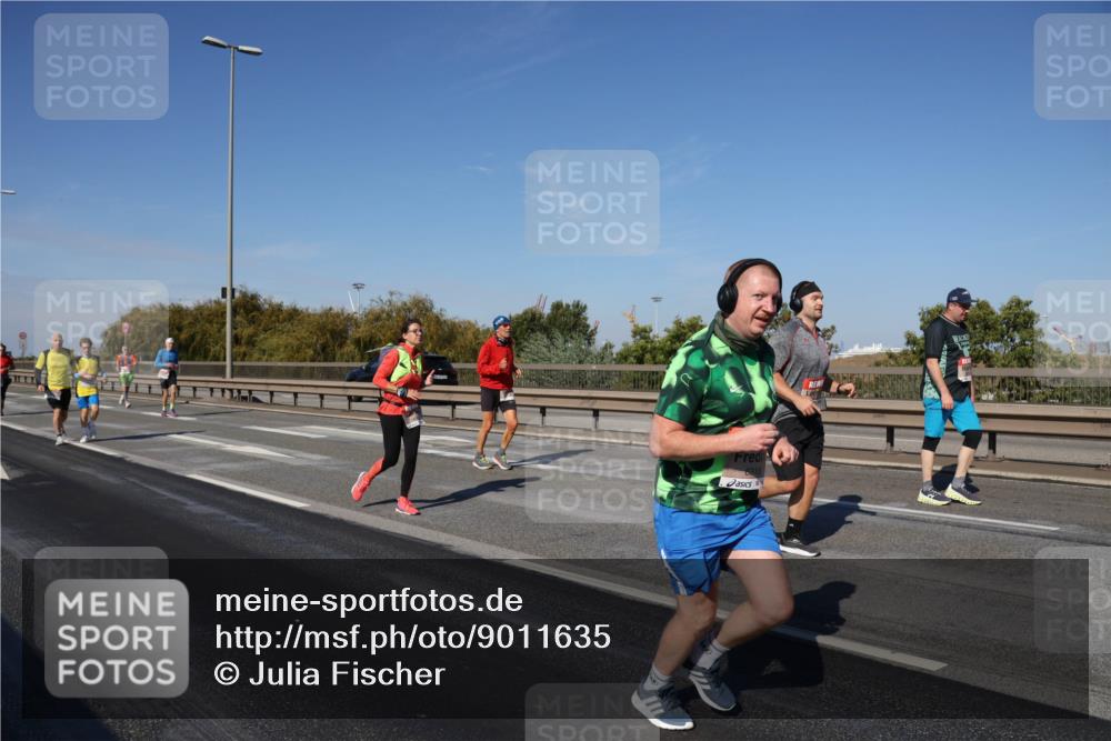 03.10.2025 - Köhlbrandbrückenlauf Julia Fischer http://msf.ph/oto/9011635 03.10.2025 13:00:16 Position 3  meine-sportfotos.de