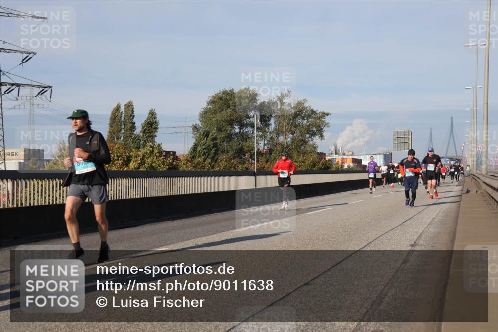 03.10.2025 - Köhlbrandbrückenlauf Luisa Fischer http://msf.ph/oto/9011638 03.10.2025 10:54:13 Position 3  meine-sportfotos.de