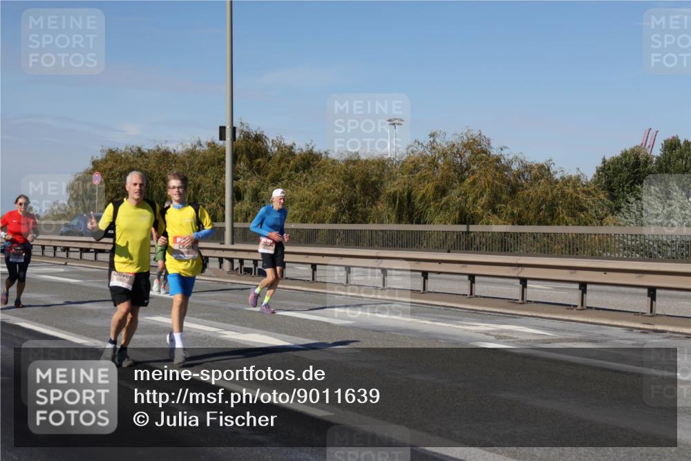 03.10.2025 - Köhlbrandbrückenlauf Julia Fischer http://msf.ph/oto/9011639 03.10.2025 13:00:18 Position 3  meine-sportfotos.de