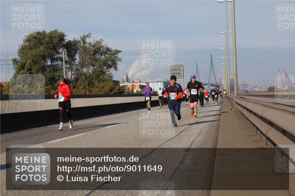 03.10.2025 - Köhlbrandbrückenlauf Luisa Fischer http://msf.ph/oto/9011649 03.10.2025 10:54:14 Position 3  meine-sportfotos.de