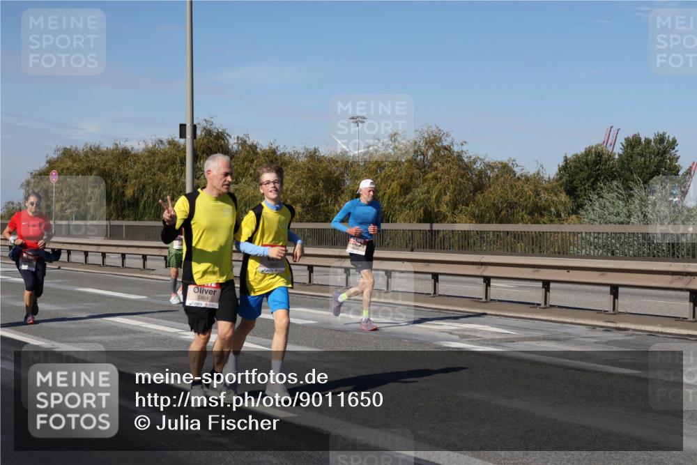 03.10.2025 - Köhlbrandbrückenlauf Julia Fischer http://msf.ph/oto/9011650 03.10.2025 13:00:19 Position 3 5801 meine-sportfotos.de