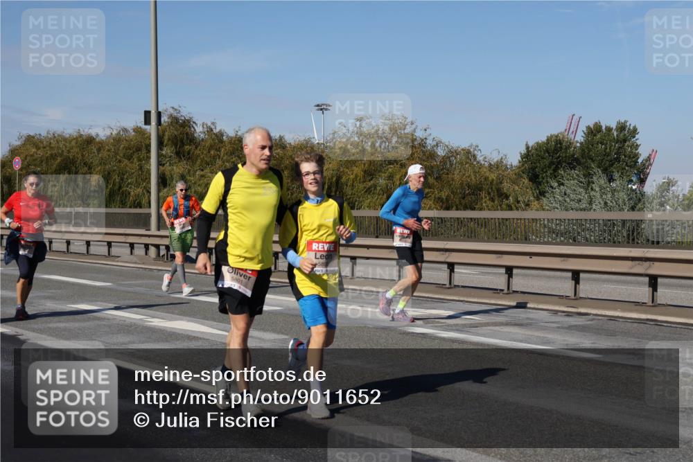03.10.2025 - Köhlbrandbrückenlauf Julia Fischer http://msf.ph/oto/9011652 03.10.2025 13:00:20 Position 3 5801, 5800 meine-sportfotos.de