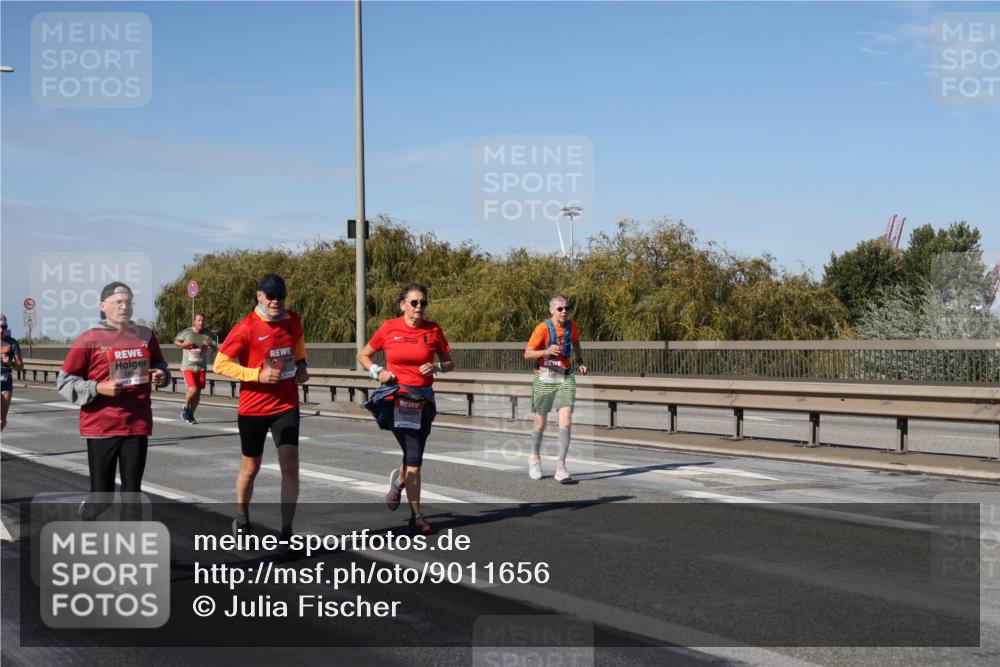03.10.2025 - Köhlbrandbrückenlauf Julia Fischer http://msf.ph/oto/9011656 03.10.2025 13:00:21 Position 3  meine-sportfotos.de