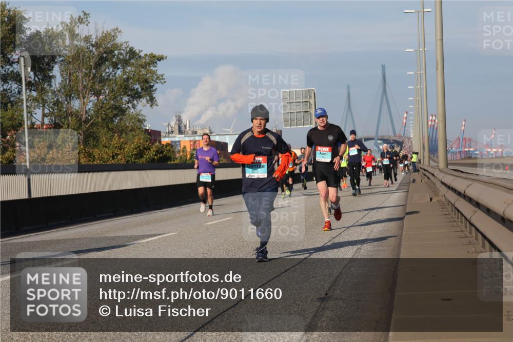 03.10.2025 - Köhlbrandbrückenlauf Luisa Fischer http://msf.ph/oto/9011660 03.10.2025 10:54:15 Position 3 2805 meine-sportfotos.de