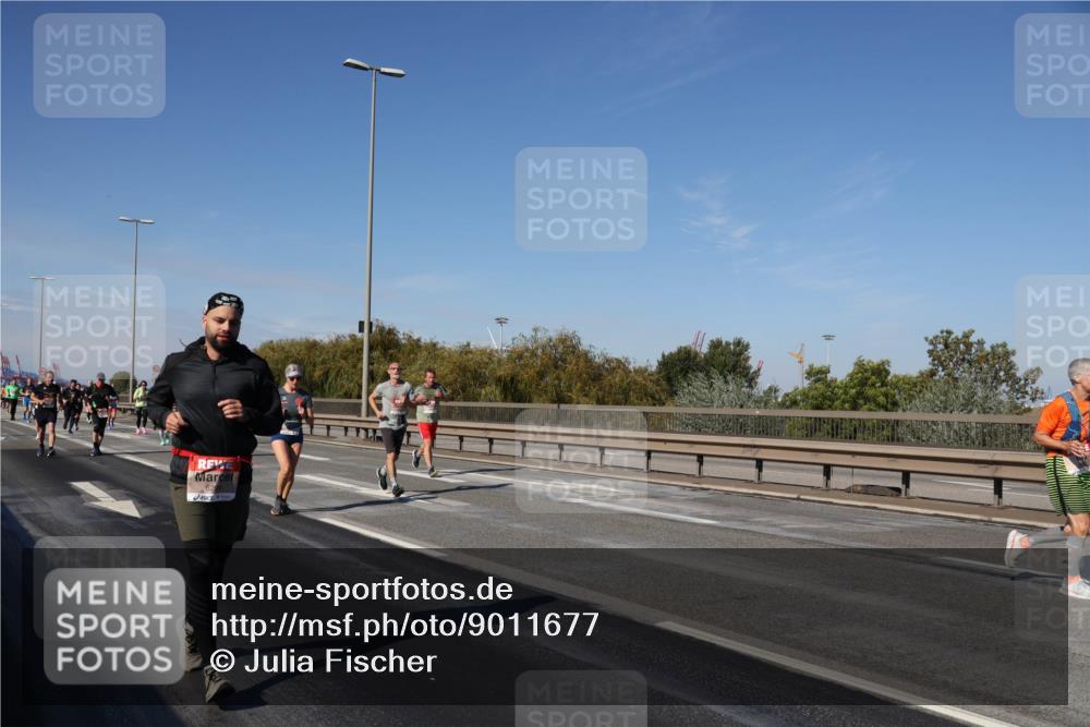03.10.2025 - Köhlbrandbrückenlauf Julia Fischer http://msf.ph/oto/9011677 03.10.2025 13:00:25 Position 3 629 meine-sportfotos.de