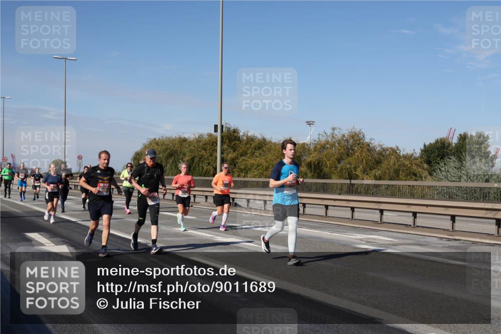 03.10.2025 - Köhlbrandbrückenlauf Julia Fischer http://msf.ph/oto/9011689 03.10.2025 13:00:29 Position 3  meine-sportfotos.de