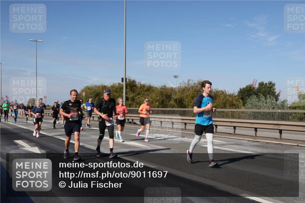 03.10.2025 - Köhlbrandbrückenlauf Julia Fischer http://msf.ph/oto/9011697 03.10.2025 13:00:29 Position 3  meine-sportfotos.de