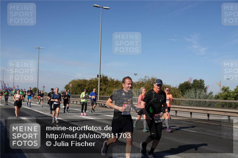 03.10.2025 - Köhlbrandbrückenlauf Julia Fischer http://msf.ph/oto/9011703 03.10.2025 13:00:31 Position 3 4431 meine-sportfotos.de